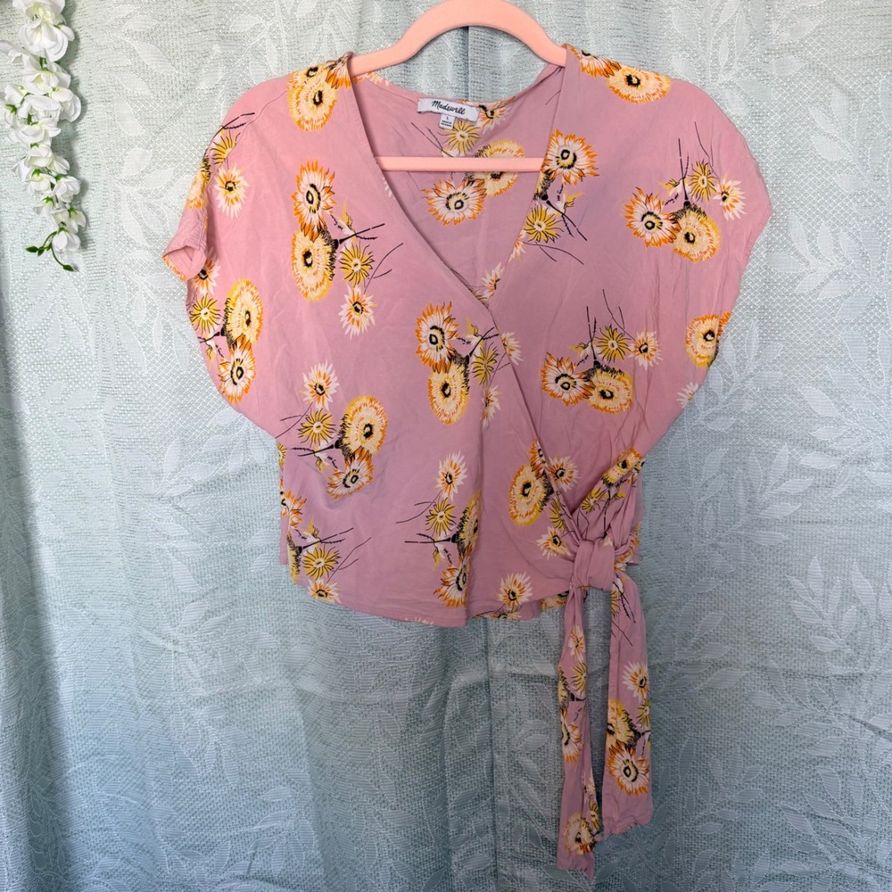 Wrap Floral Crop Top in Dusty Pink